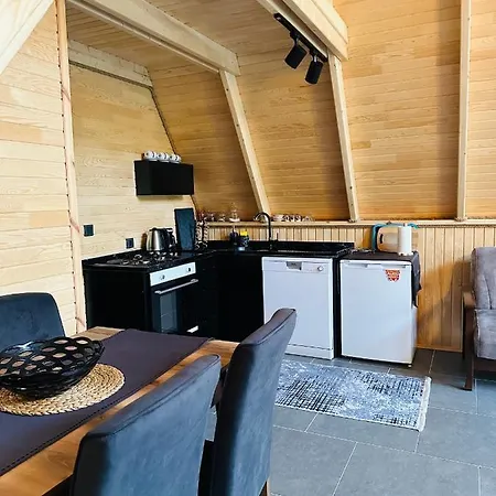 Sapanca Yesilvadi Dagevi Chalet