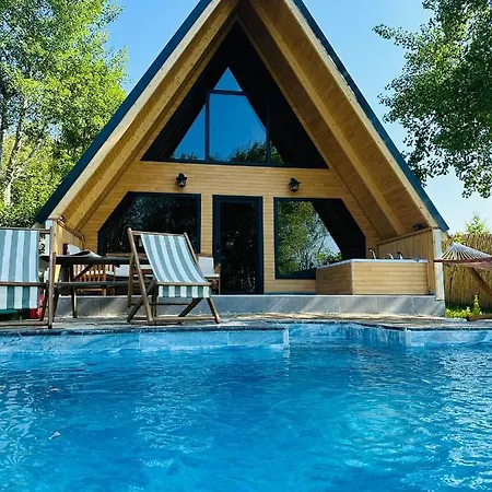 Sapanca Yesilvadi Dagevi Chalet