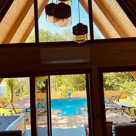 Sapanca Yesilvadi Dagevi Chalet *